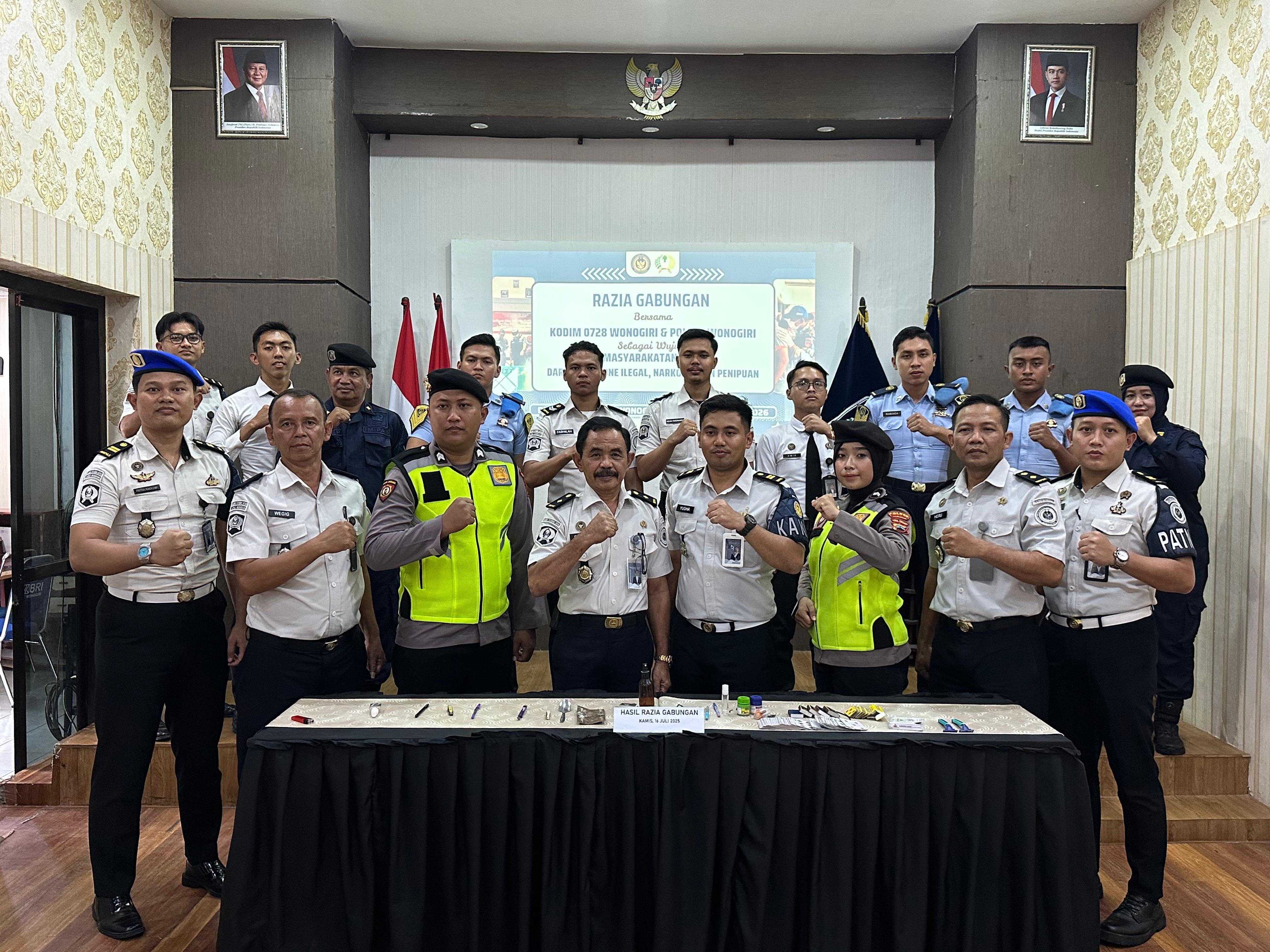 Lapas Wonogiri Gelar Razia Gabungan, Perkuat Komitmen Wujudkan Lapas Bersih dari HALINAR