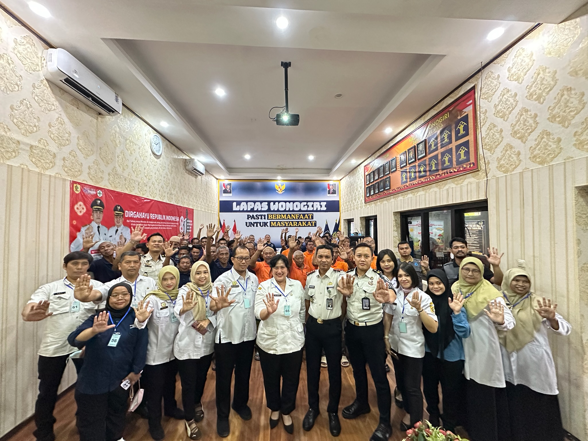 Semarak HUT ke-81 Kemerdekaan RI, Lapas Wonogiri Gelar Tracing TBC dan Pemeriksaan X-Ray bagi Warga Binaan Pemasyarakatan