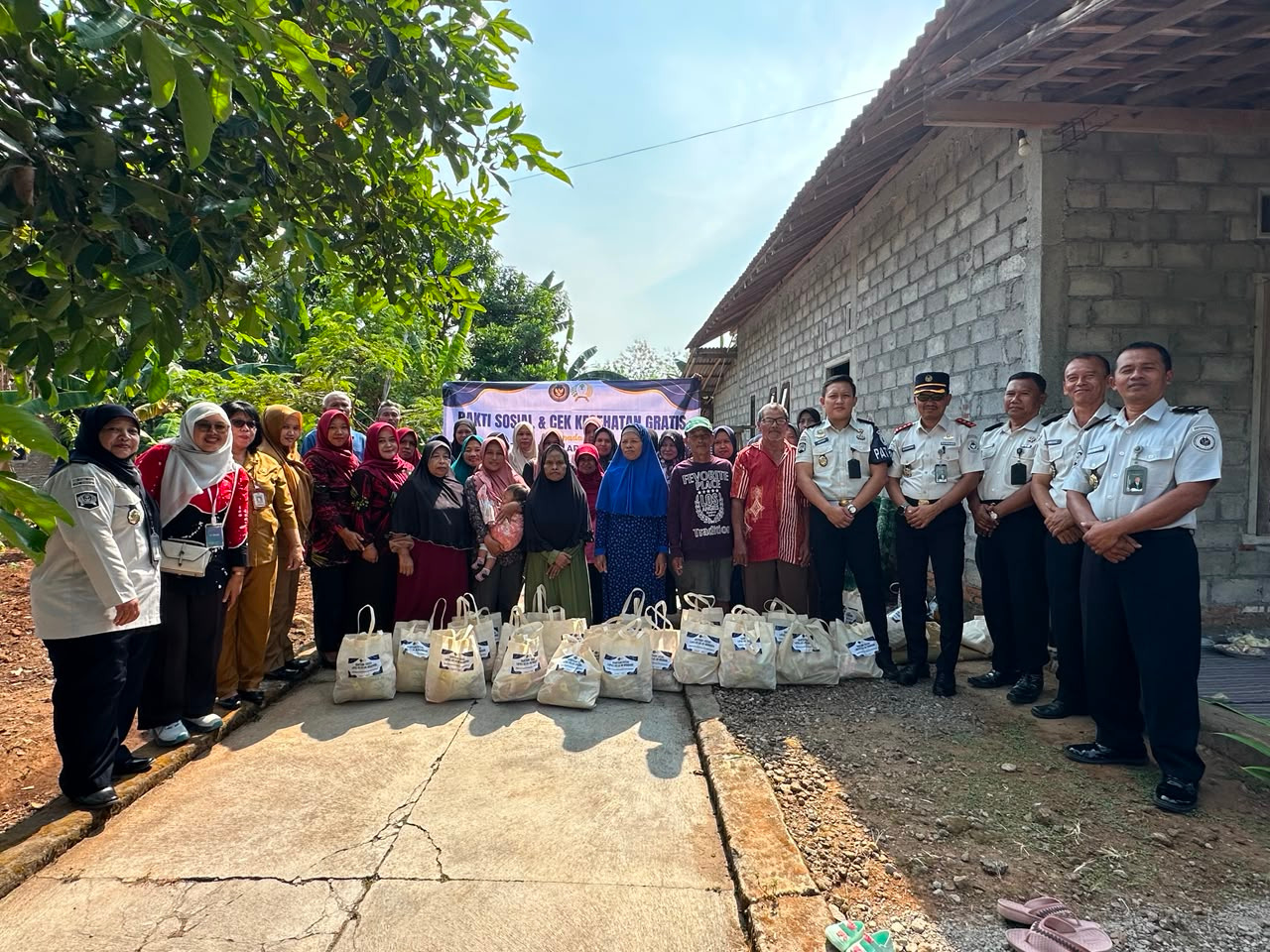 BANSOS DAN CKG DI DUSUN KERON LOR KELURAHAN WURYOREJO